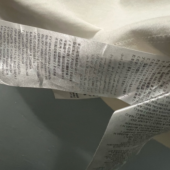 Gucci White Tee with Black Logo - Picture 9 of 11